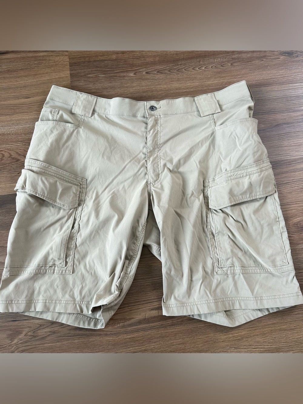 Duluth Trading Flex Dry On The Fly Cargo Shorts Men 44 Relaxed Fit Beige Stretch
